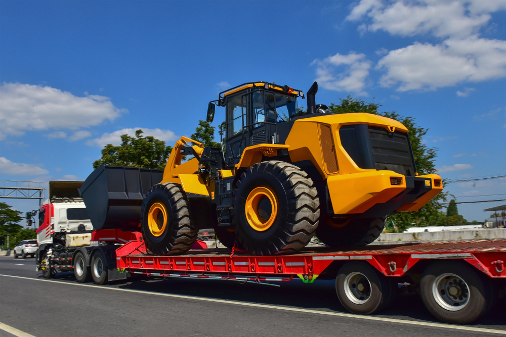 How Much Does It Cost to Haul Heavy Equipment?