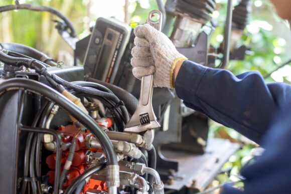 Close,up,view,of,hydraulic,pipes,of,heavy,industry,machine.