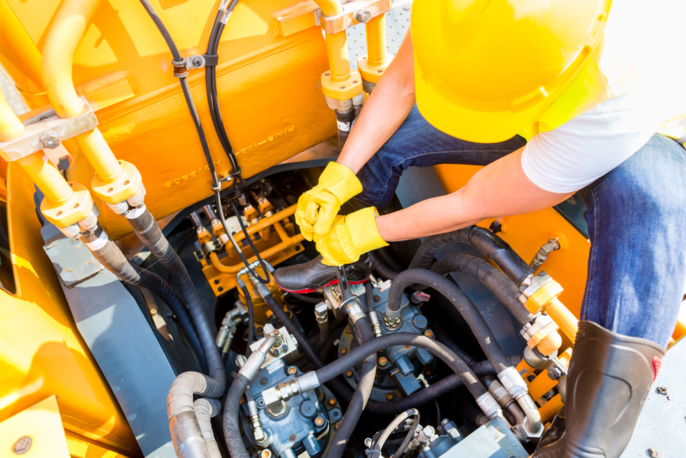 Summer Storm Recovery: Emergency Heavy Equipment Repairs for Lexington’s Unpredictable Weather