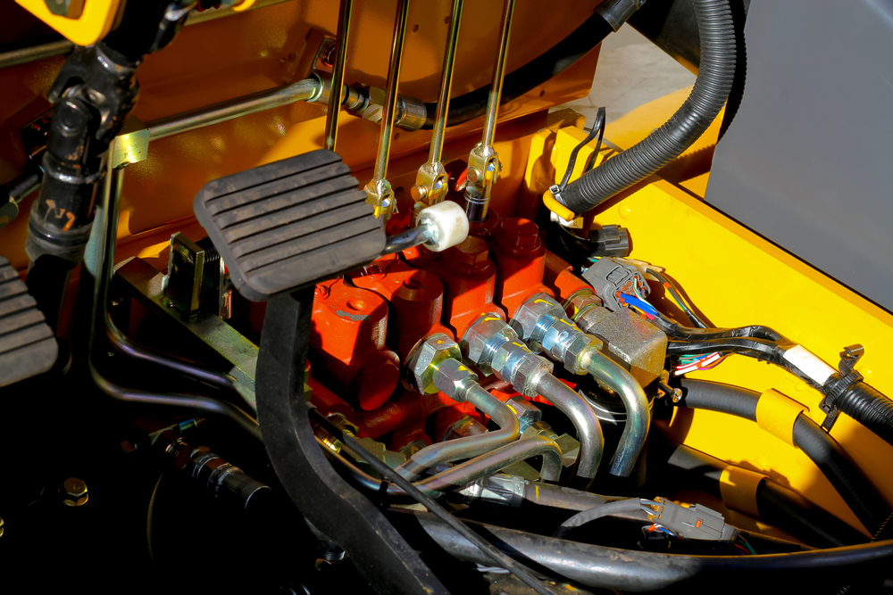 Fluid Assets: Why Fall Is the Time to Check Your Heavy Equipment’s Hydraulic Systems