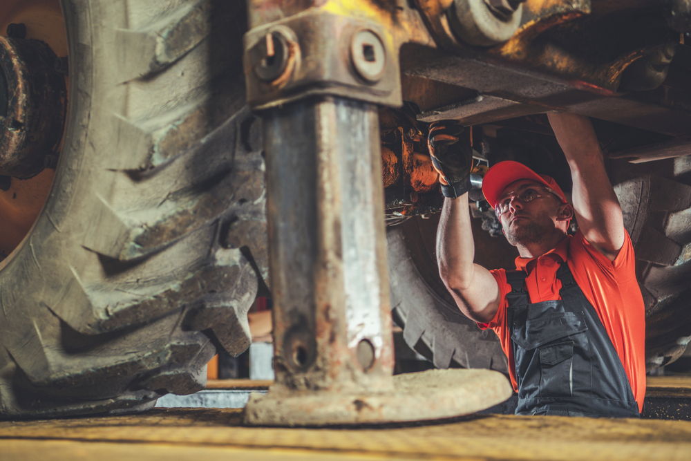 From Mud to Maintenance: Why Your Equipment’s Undercarriage Needs a Fall Check-Up