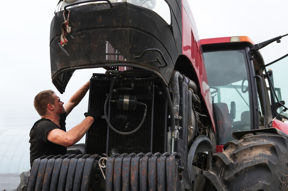 Keeping Your Tractor Running: Troubleshooting Engine Issues